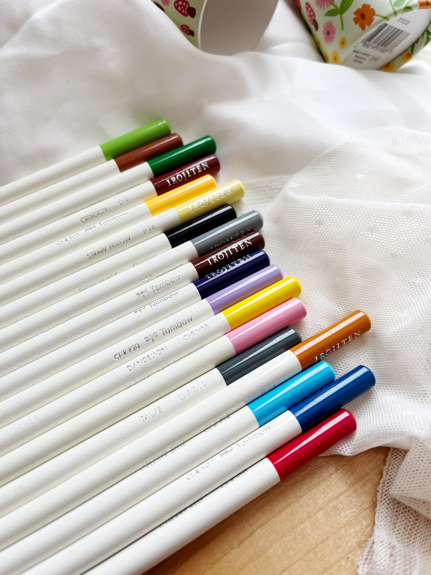 Irojiten Tombow 18 Count Colored Pencil Desk Set